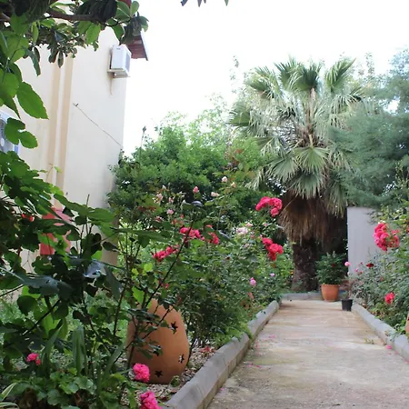 Tunacan Hotel