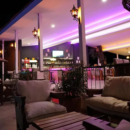 Отель Tunacan 3*